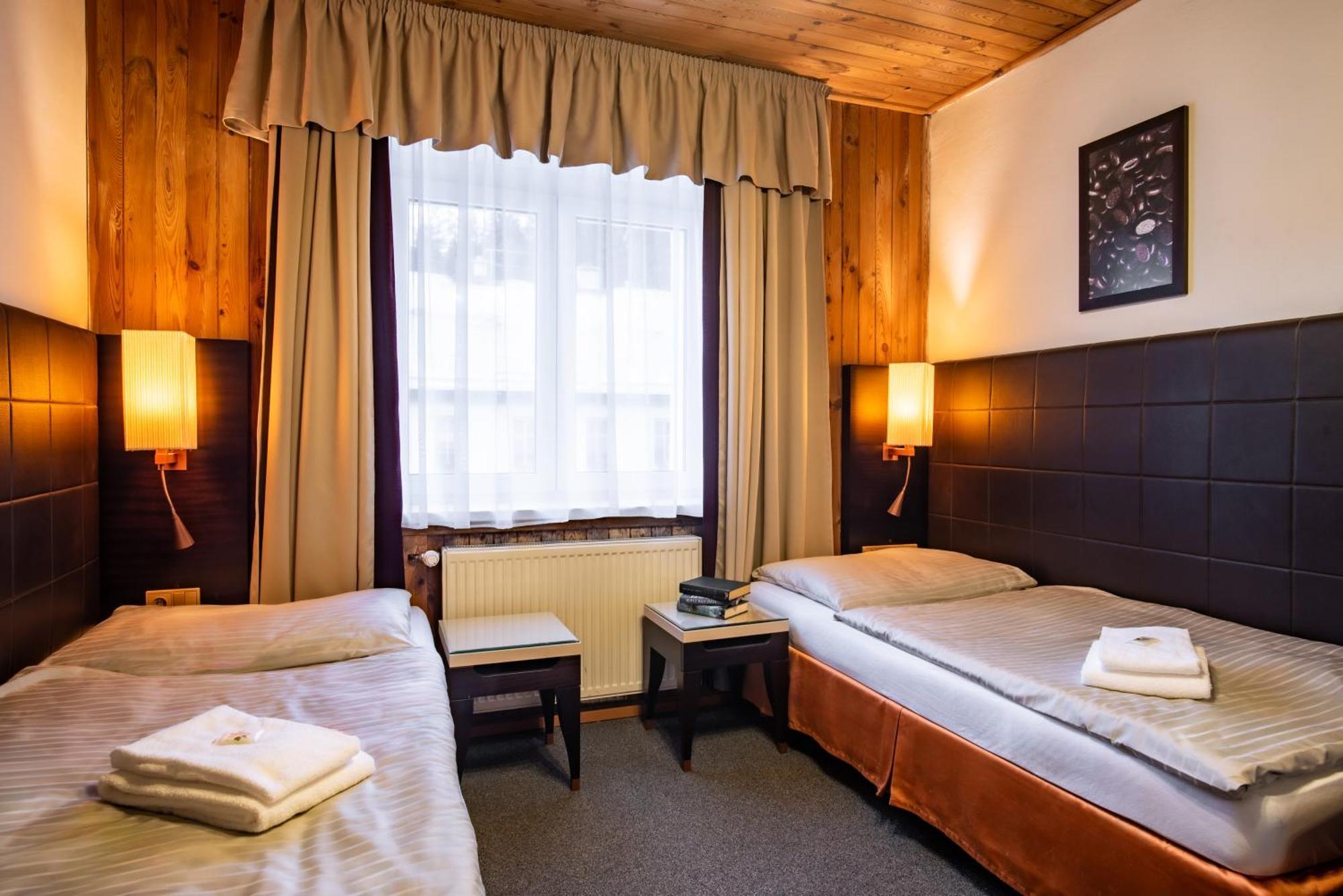 Hotel Schwarz Nové Hamry Extérieur photo