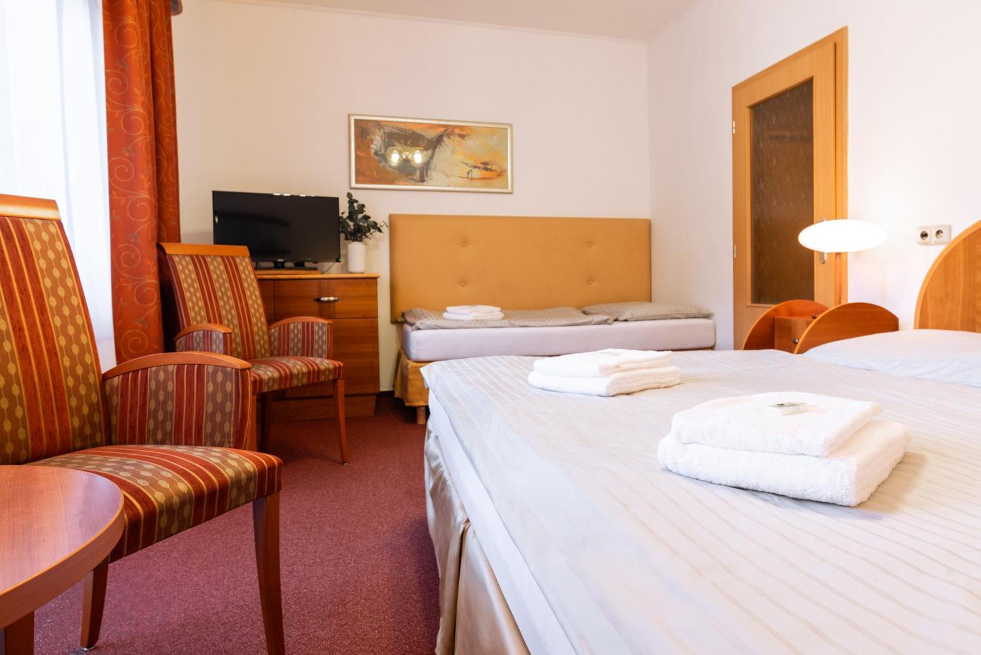 Hotel Schwarz Nové Hamry Extérieur photo