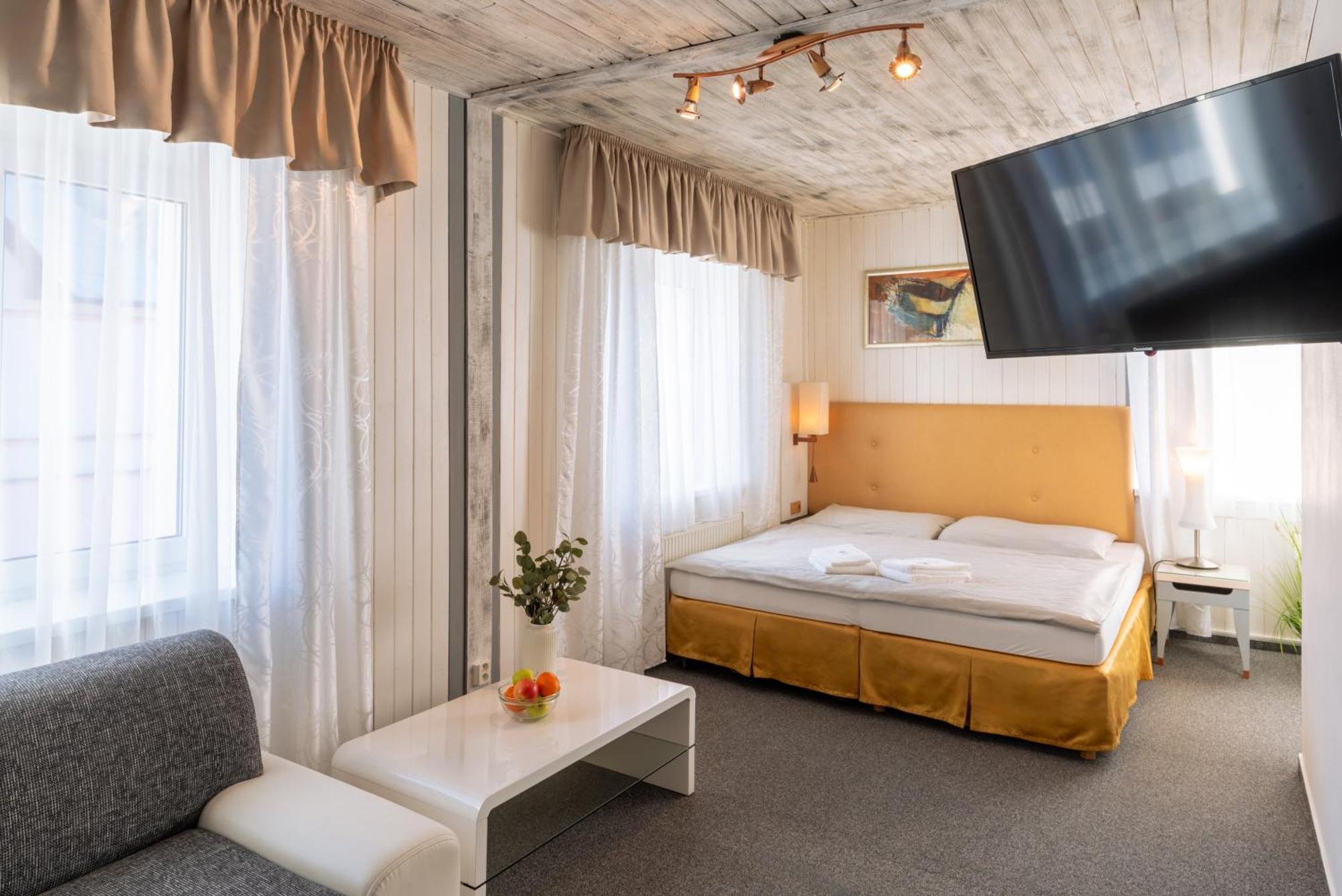 Hotel Schwarz Nové Hamry Extérieur photo