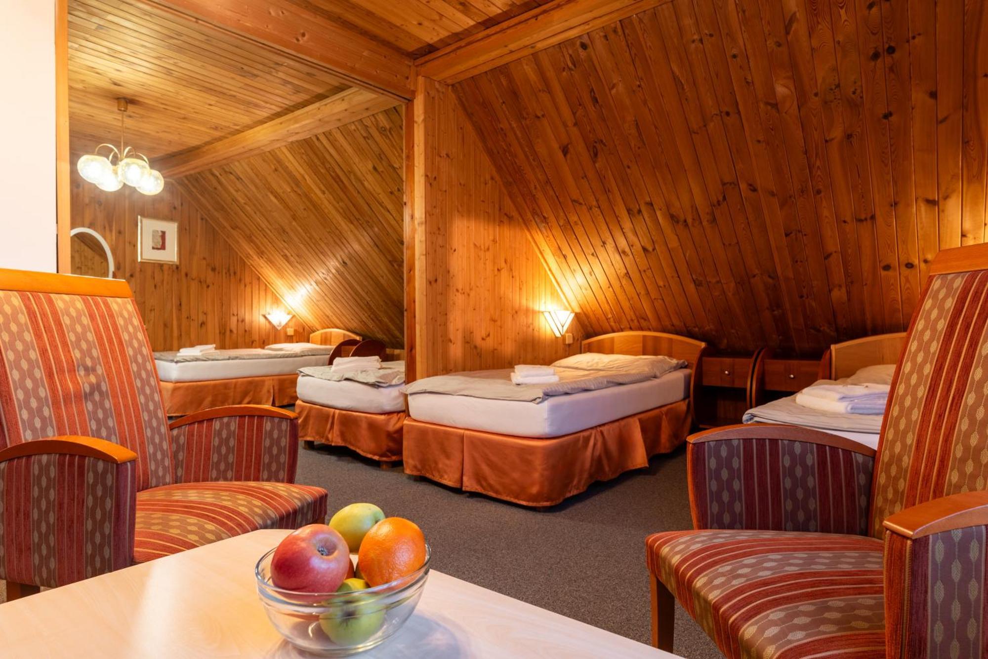 Hotel Schwarz Nové Hamry Extérieur photo