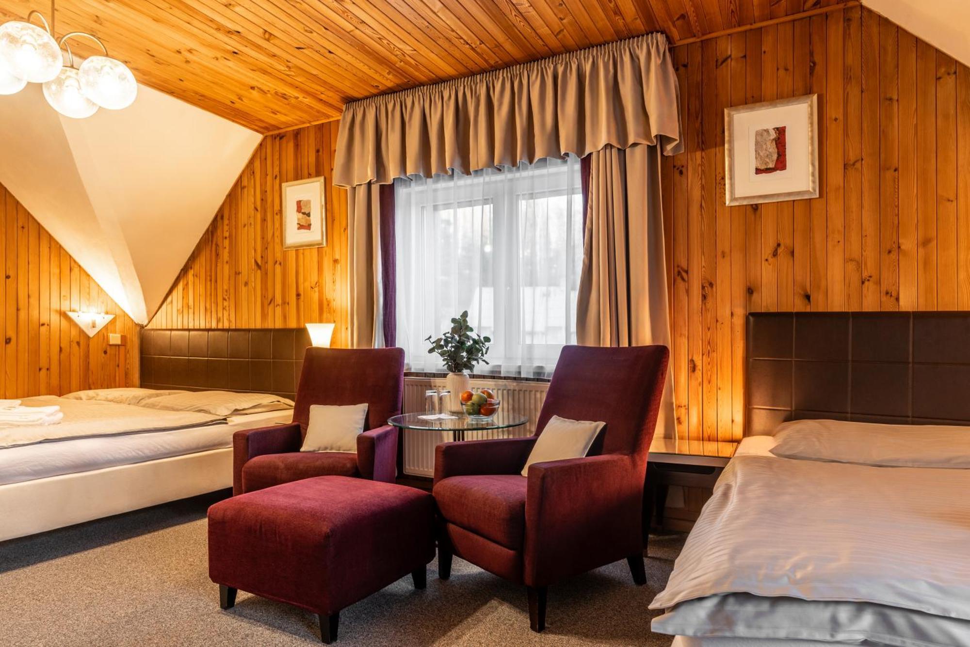 Hotel Schwarz Nové Hamry Extérieur photo
